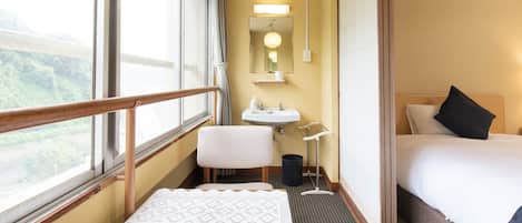 Japanese Room up to 1 guest with Shared Bathroom, Smoking | In-room safe, desk, free WiFi, bed sheets