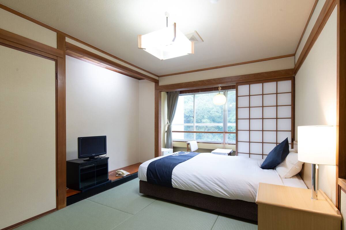 Japanese Room up to 1 guest with Shared Bathroom, Smoking | In-room safe, desk, WiFi (free), bed sheets