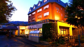 Front of property - evening/night