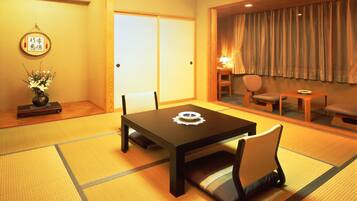 Japanese Style Room | In-room safe, desk, cots/infant beds, free WiFi