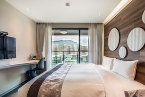 Taipei 101 View Double Room | Desk, free WiFi, bed sheets - Green World Hotel Songshan (Taipei)