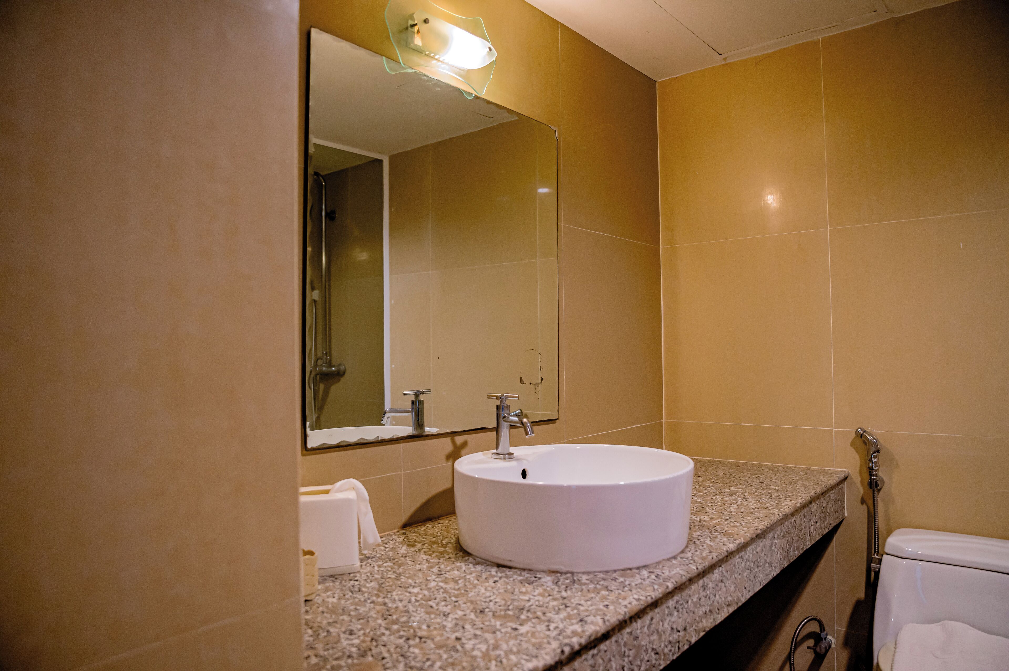 Suite | Bathroom | Free toiletries, slippers, towels