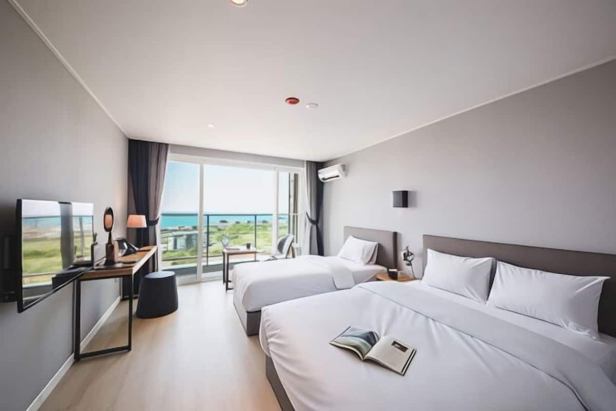 1 Schlafzimmer, Daunenbettdecken, Schreibtisch, Verdunkelungsvorhänge