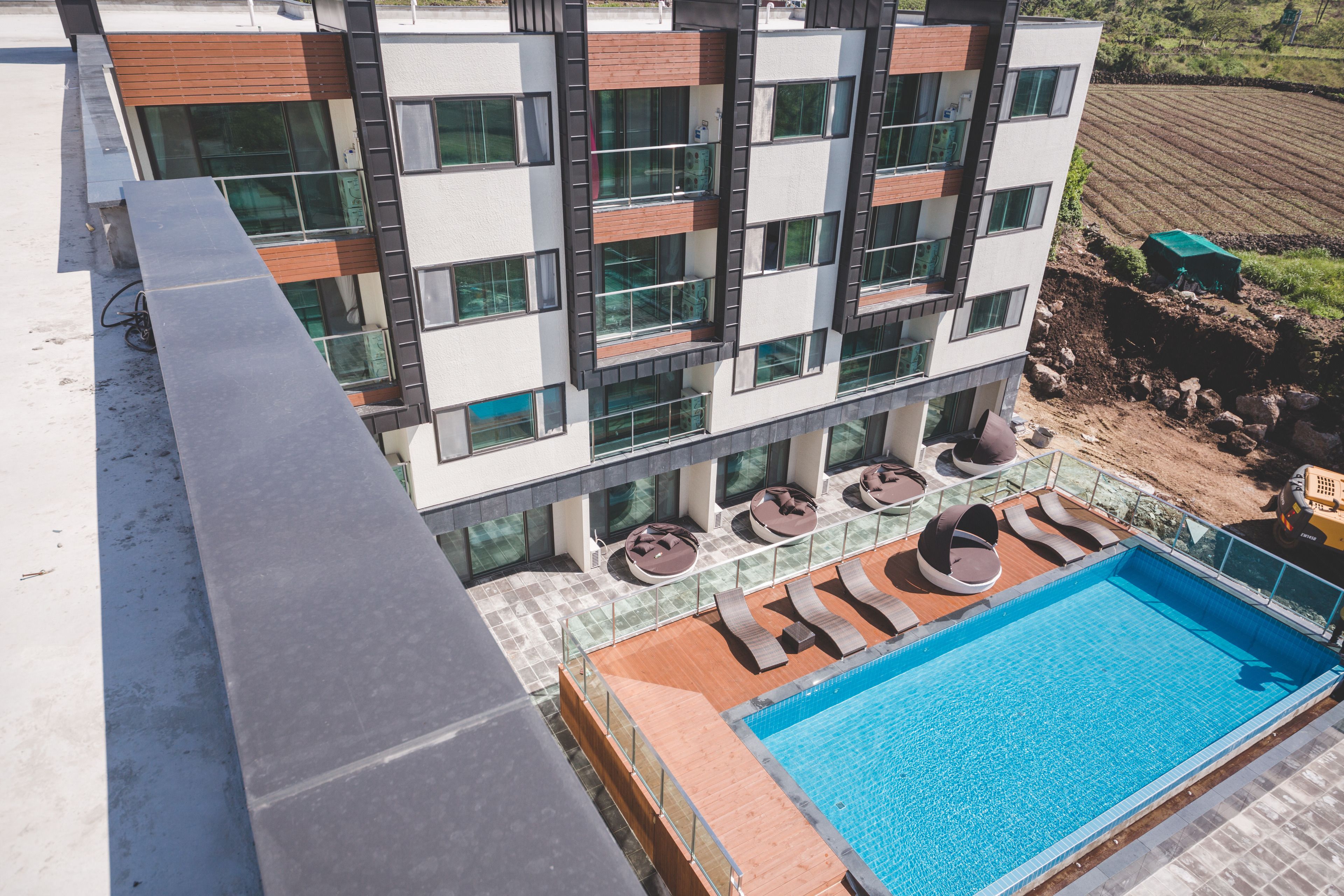 outdoor pool, pool loungers