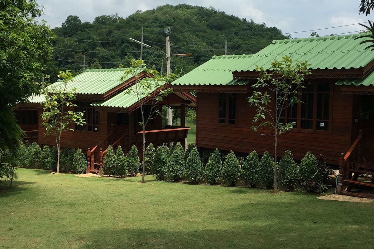 Thai Villa for 3 Adults | 1 camera, una scrivania, letti aggiuntivi (a pagamento), Wi-Fi gratuito