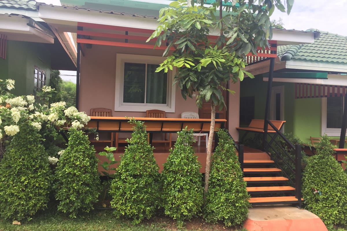 Standard Villa for 3 Adults | 1 camera, una scrivania, letti aggiuntivi (a pagamento), Wi-Fi gratuito