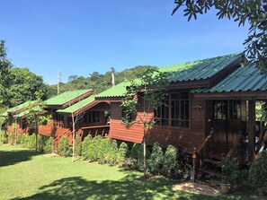 Thai Villa for 3 Adults | Desk, rollaway beds, free WiFi, bed sheets