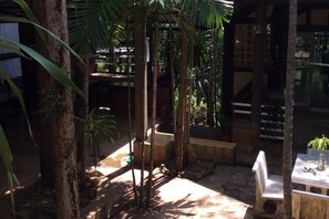 Property grounds - Sam's Jungle Guesthouse (Sai Yok)