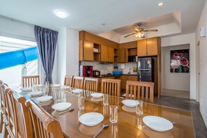 Daily cooked-to-order breakfast for a fee - Pattaya Pool Villa (Pattaya)