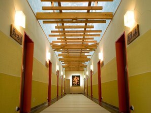 Hallway - Okutone Onsen Hotel Sunbird (Minakami)