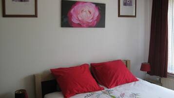 Comfort Apartment, 2 Bedrooms | Living area | Flat-screen TV