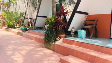 Comfort Room with Shower | Terraza o patio