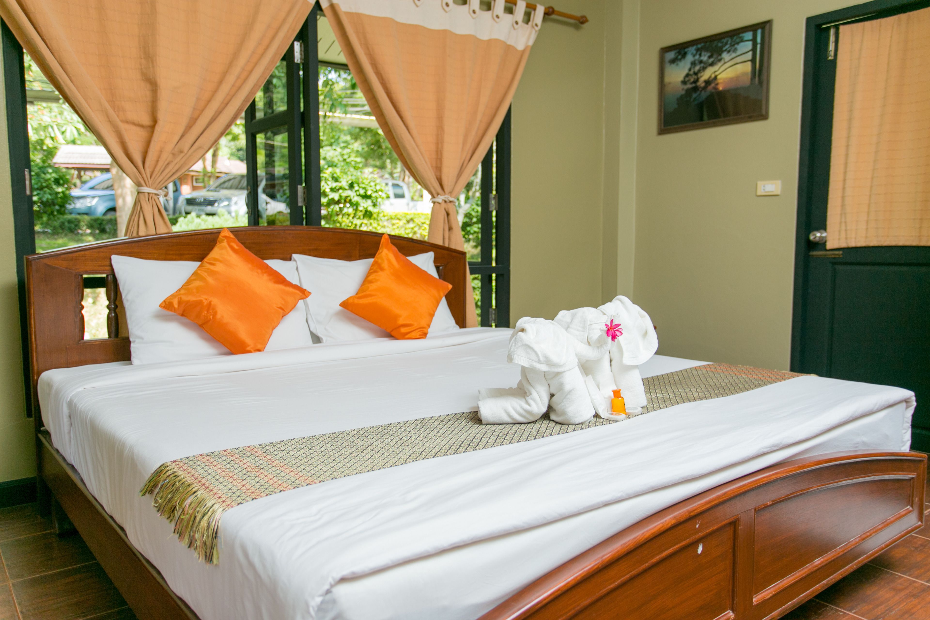 Deluxe Twin Room | Blackout curtains, rollaway beds, free WiFi