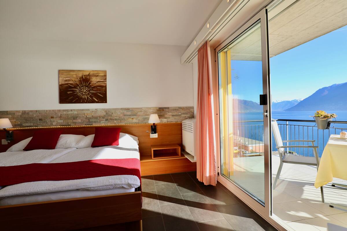 classic double room, lake view | view from room