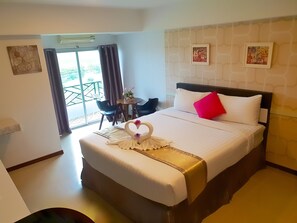 标准套房, 无烟房 | 埃及棉床单、高档床上用品、羽绒被、Select Comfort 床