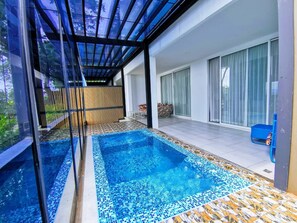 Grand Beachfront Villa | Balkon