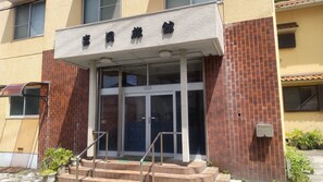 Exterior - Yoshioka Ryokan (Kamogawa)