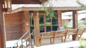 Deluxe Air Conditioned Villa | 起居區