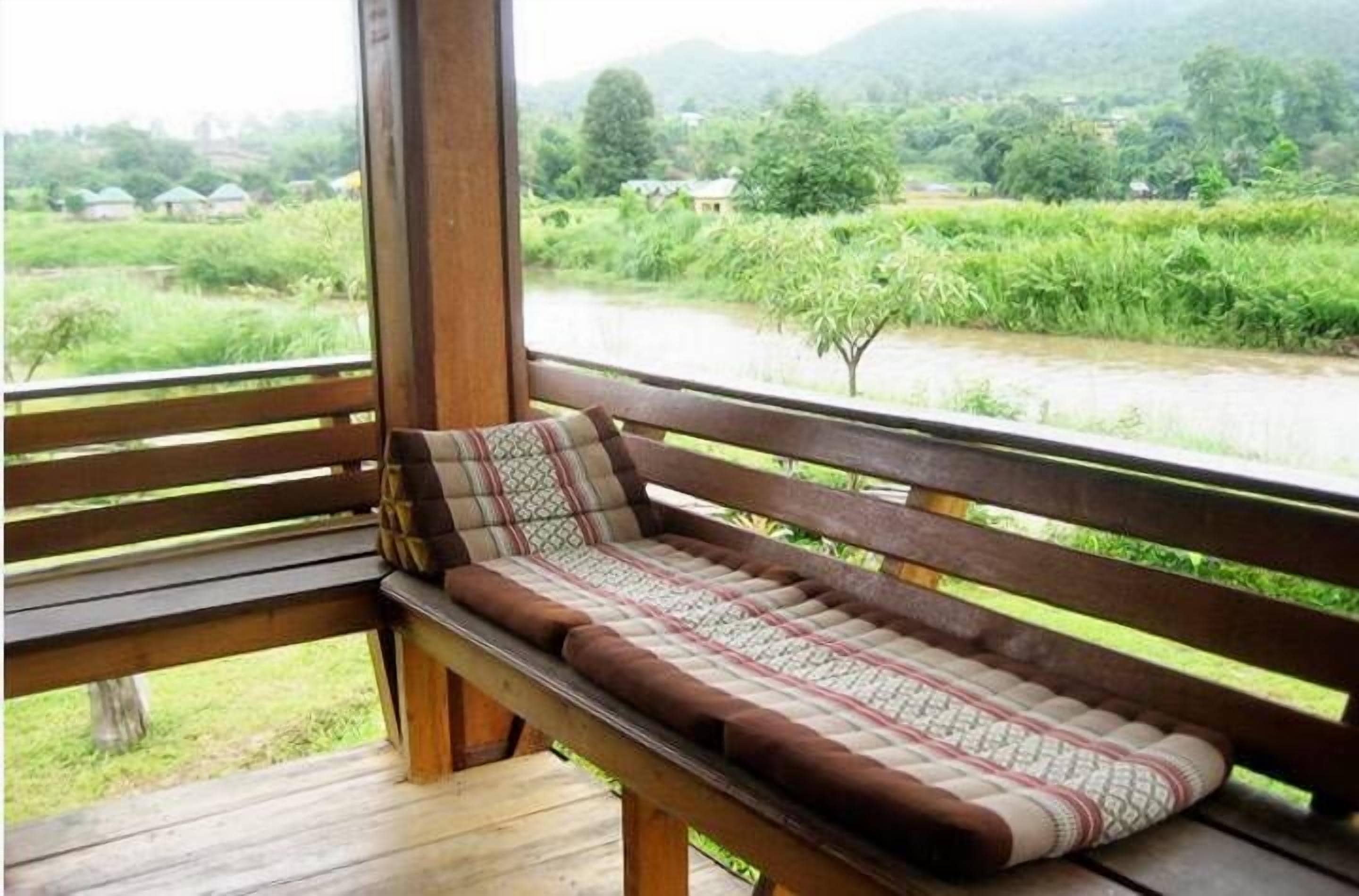 Deluxe Air Conditioned Villa | Màn/rèm cản sáng, truy cập Internet không dây miễn phí 