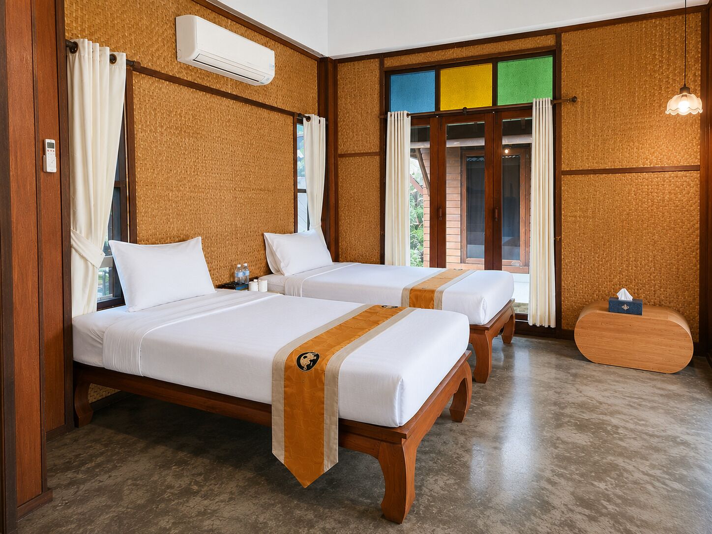 Deluxe Air Conditioned Villa | Blackout drapes, WiFi (free)