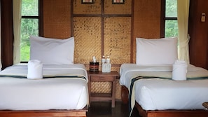 Deluxe Air Conditioned Villa | Blackout drapes, free WiFi - Pai River Villa (Pai)