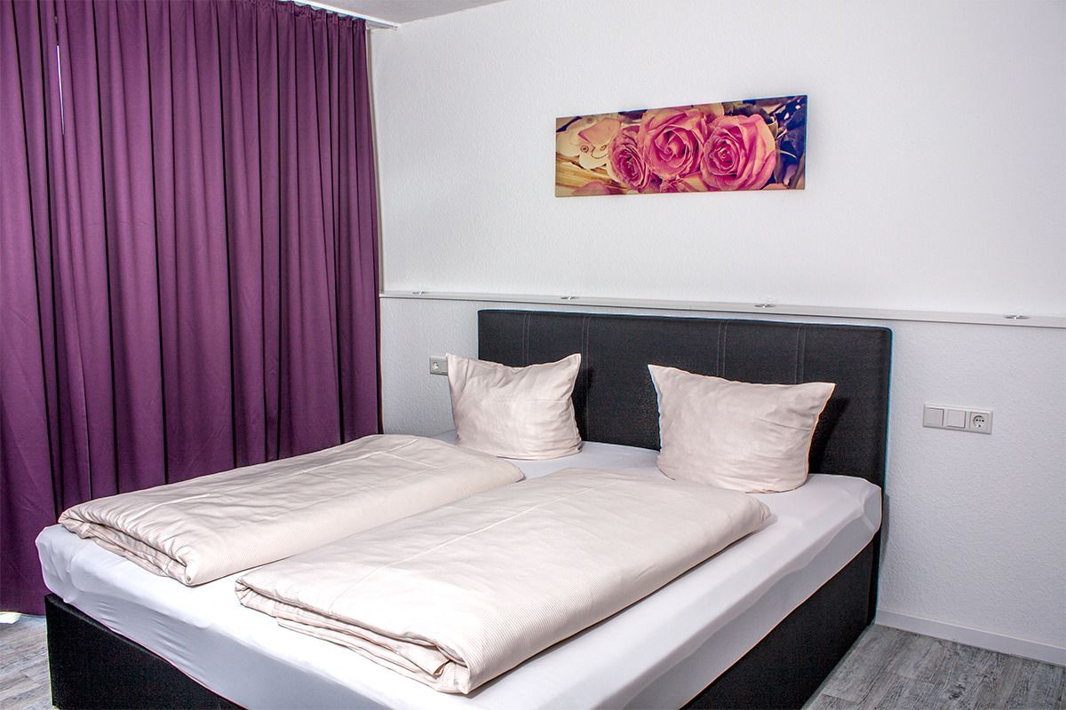 deluxe junior suite | free wired internet, bed sheets