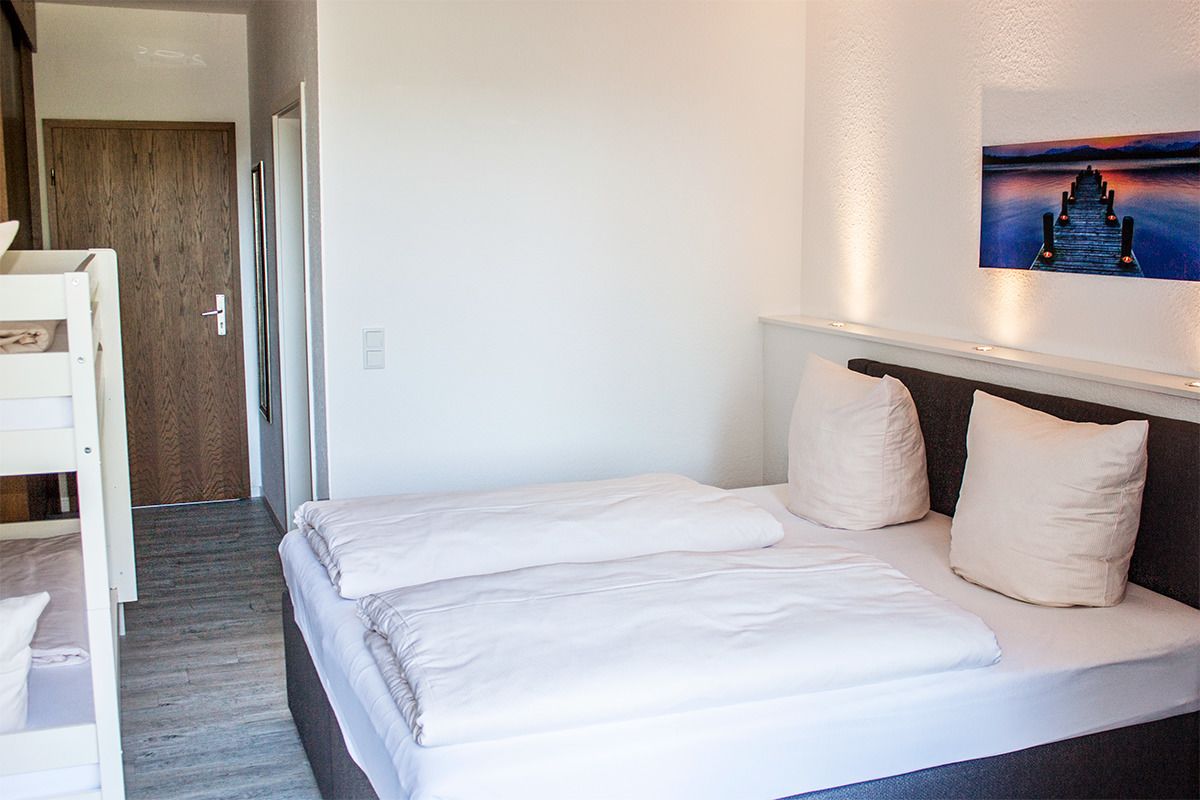 free wired internet, bed sheets