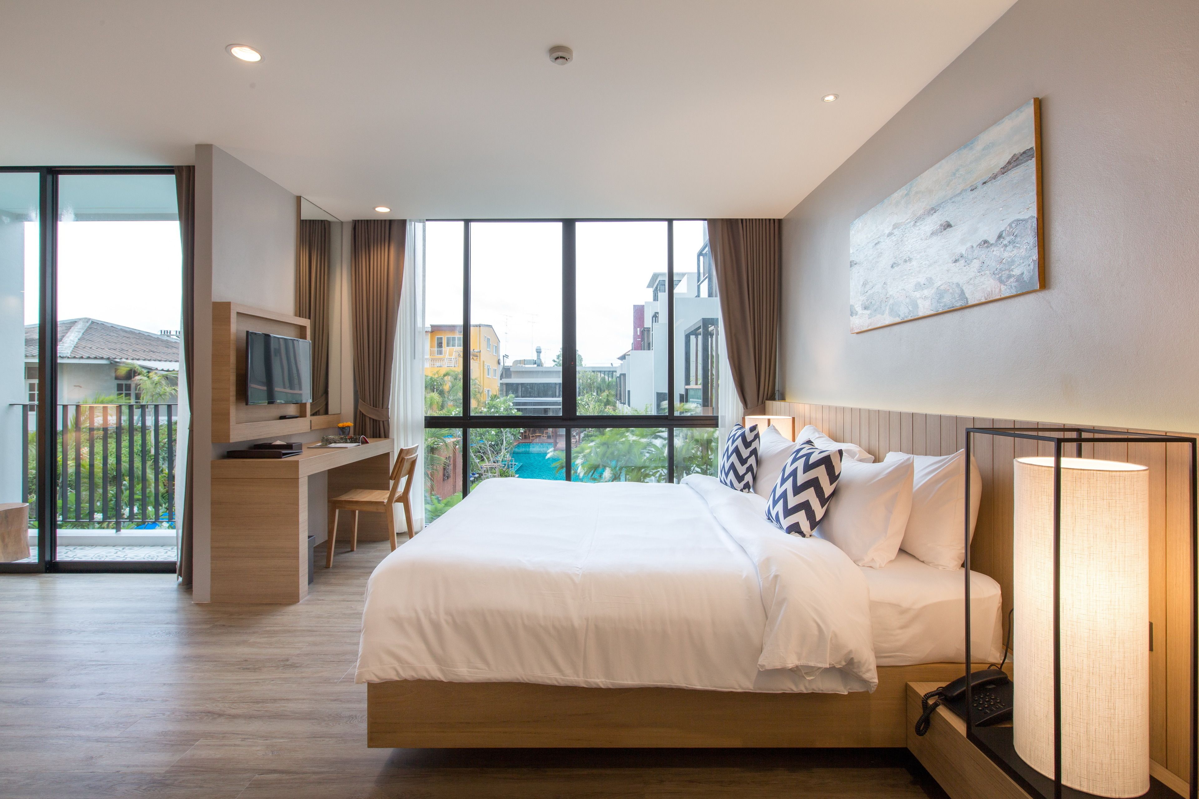 one-bedroom suite | 1 bedroom, in-room safe, desk, blackout curtains