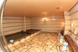 Indoor spabad