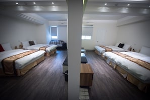 Family Room | Desk, blackout drapes, soundproofing, free WiFi - 237 Hotel (Kaohsiung)