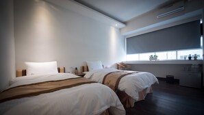 Unclassified image, 3 of 126, button - 237 Hotel (Kaohsiung)
