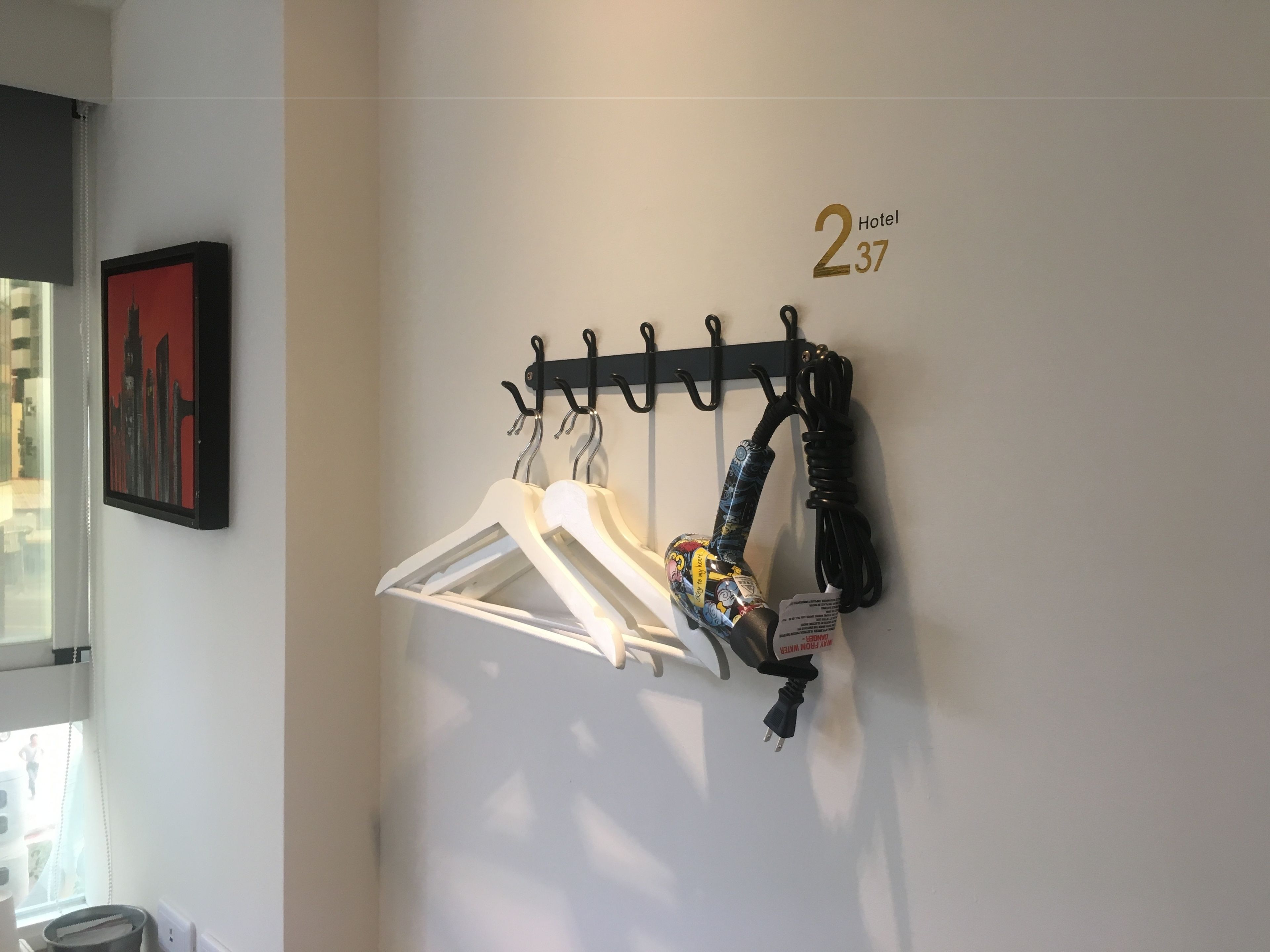 triple room | desk, blackout curtains, soundproofing, free wifi