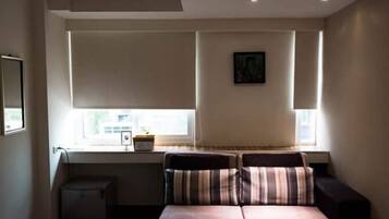 Comfort Double Room | Desk, blackout drapes, soundproofing, free WiFi
