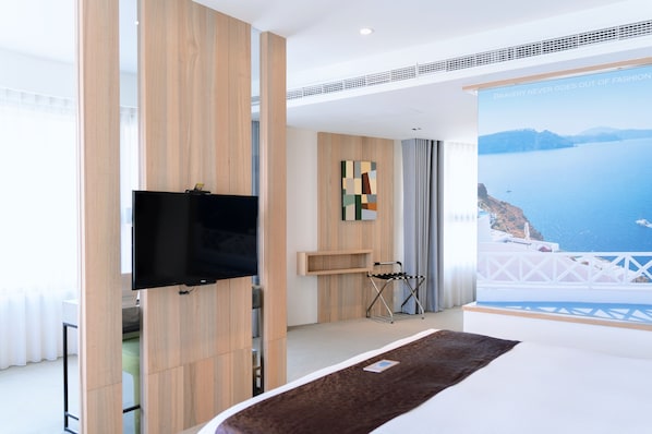 Rom – deluxe, 1 kingsize-seng | Sengetøy av topp kvalitet, skrivebord, lydisolert og wi-fi (inkludert)