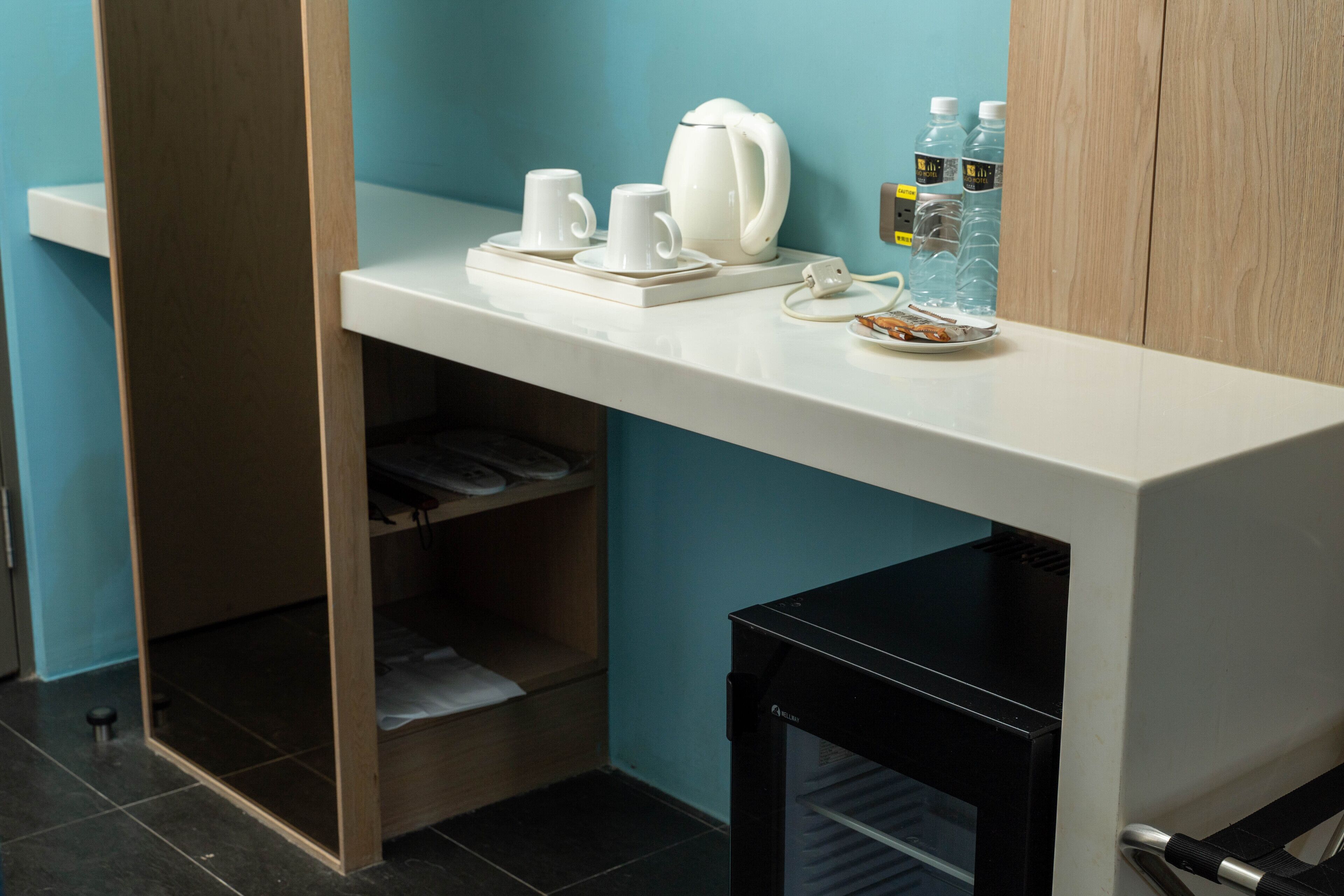 premium bedding, desk, soundproofing, free wifi