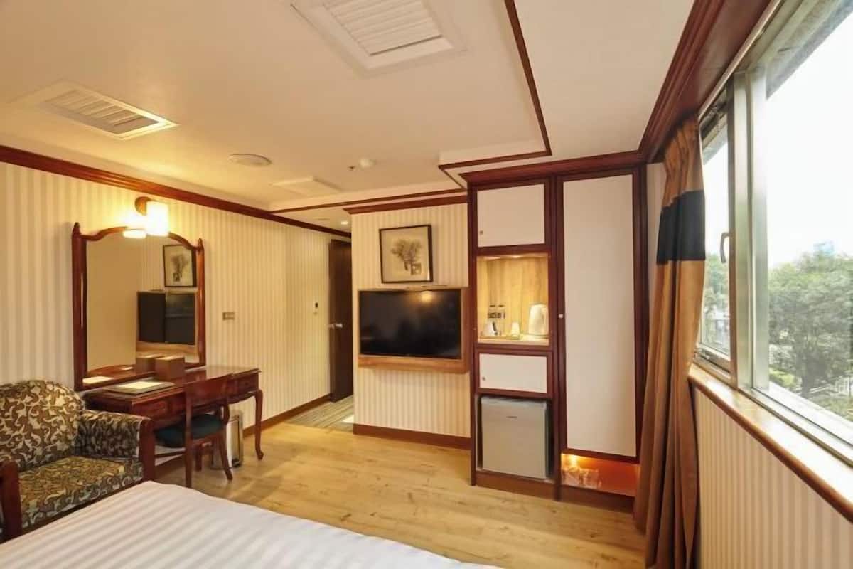 Literie de qualité supérieure, couette en duvet d'oie, minibar, bureau