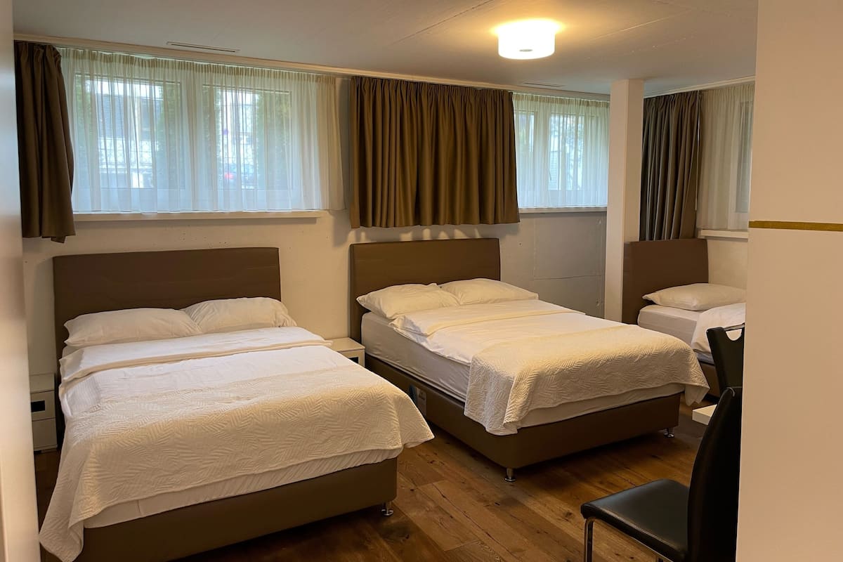 Appartement for 5 adults | In-room safe, blackout curtains, soundproofing, free WiFi