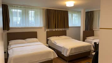 Appartement for 5 adults | In-room safe, blackout drapes, soundproofing, free WiFi