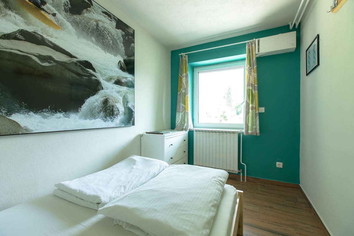 Double Room, 1 Double Bed | In-room safe, WiFi (free), bed sheets