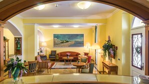 Khu tiếp khách ở sảnh