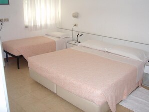 Bureau, Wi-Fi gratuit, draps fournis