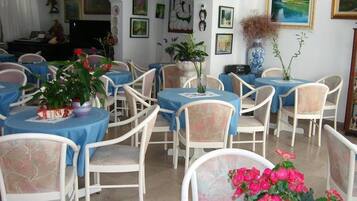 Bar (en el alojamiento)