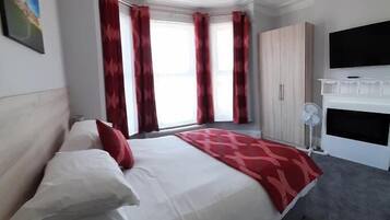 Habitación doble superior | Escritorio, wifi gratis y ropa de cama