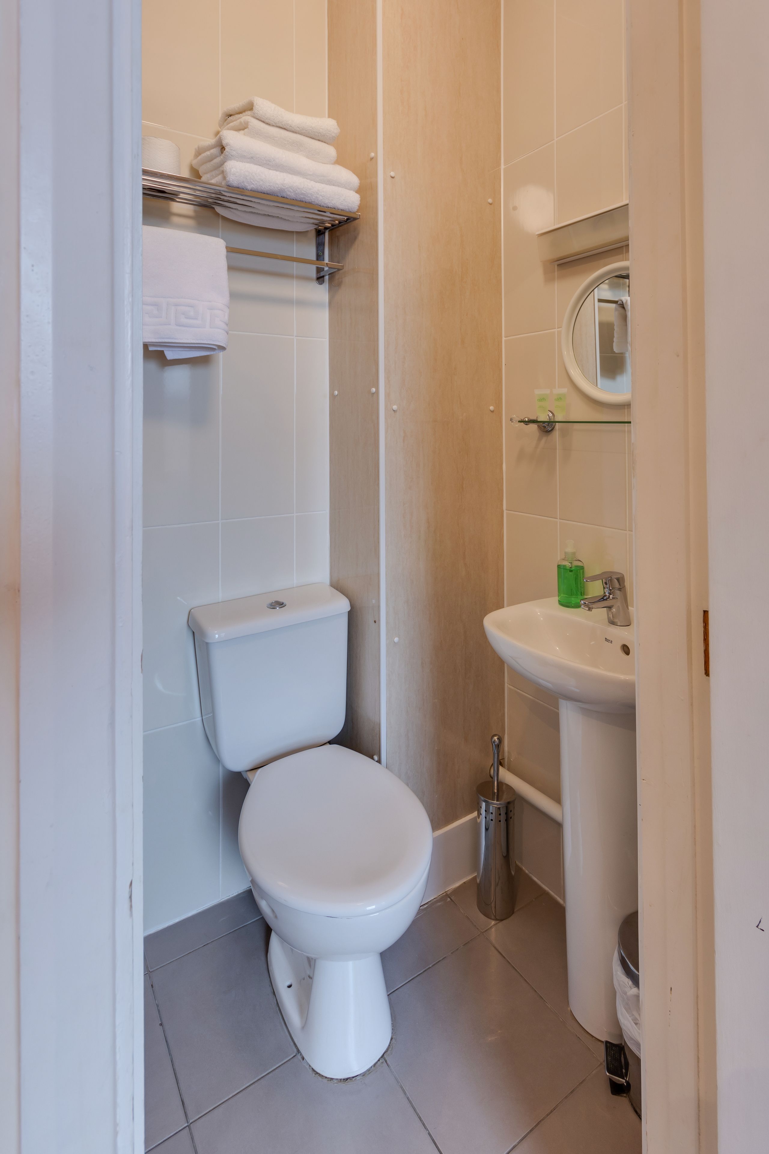 Photo - The Sportsview Guest House