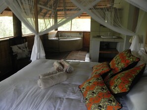 Marloth Kruger little Manor | Free WiFi, bed sheets - Marloth Kruger Bush Villa (Nkomazi)