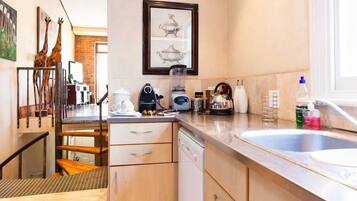 Double Bedroom, Optional Self-Catering | 1 bedroom, premium bedding, down comforters, Tempur-Pedic beds