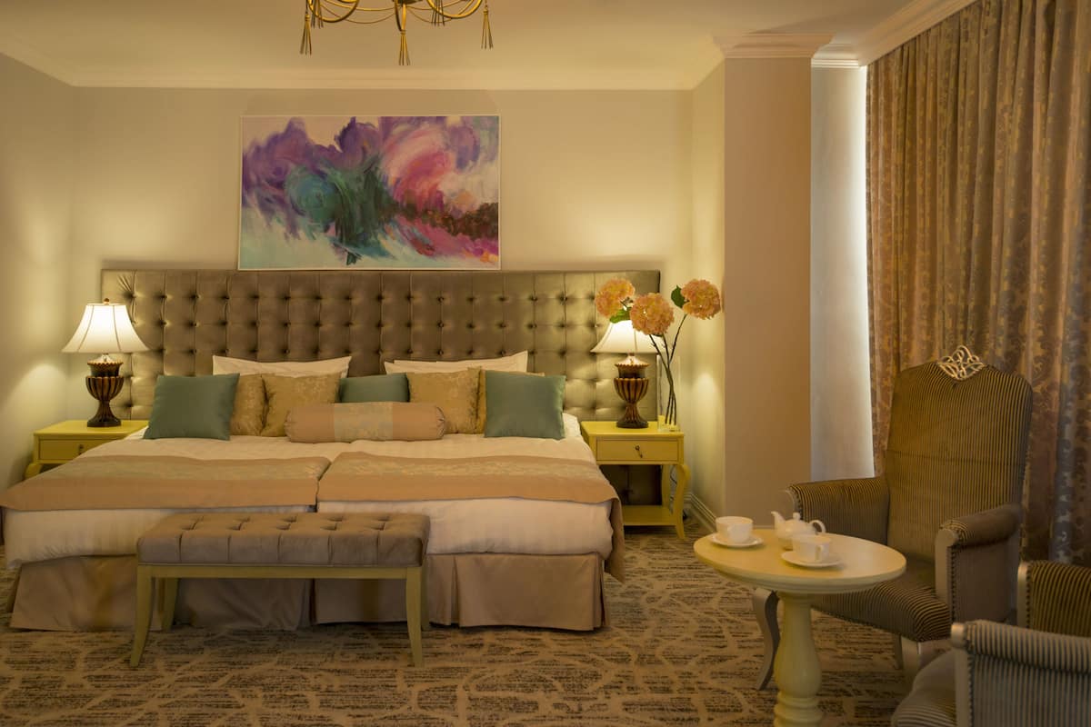 Standard Double or Twin Room | Minibar, in-room safe, desk, soundproofing