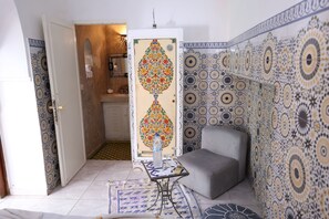 Habitación Confort | Sábanas de algodón egipcio, ropa de cama de alta calidad y edredón 