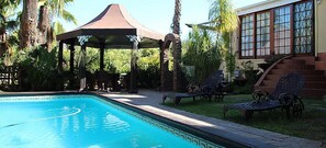 Outdoor pool - Belurana Collection Victoria Manor (Upington)