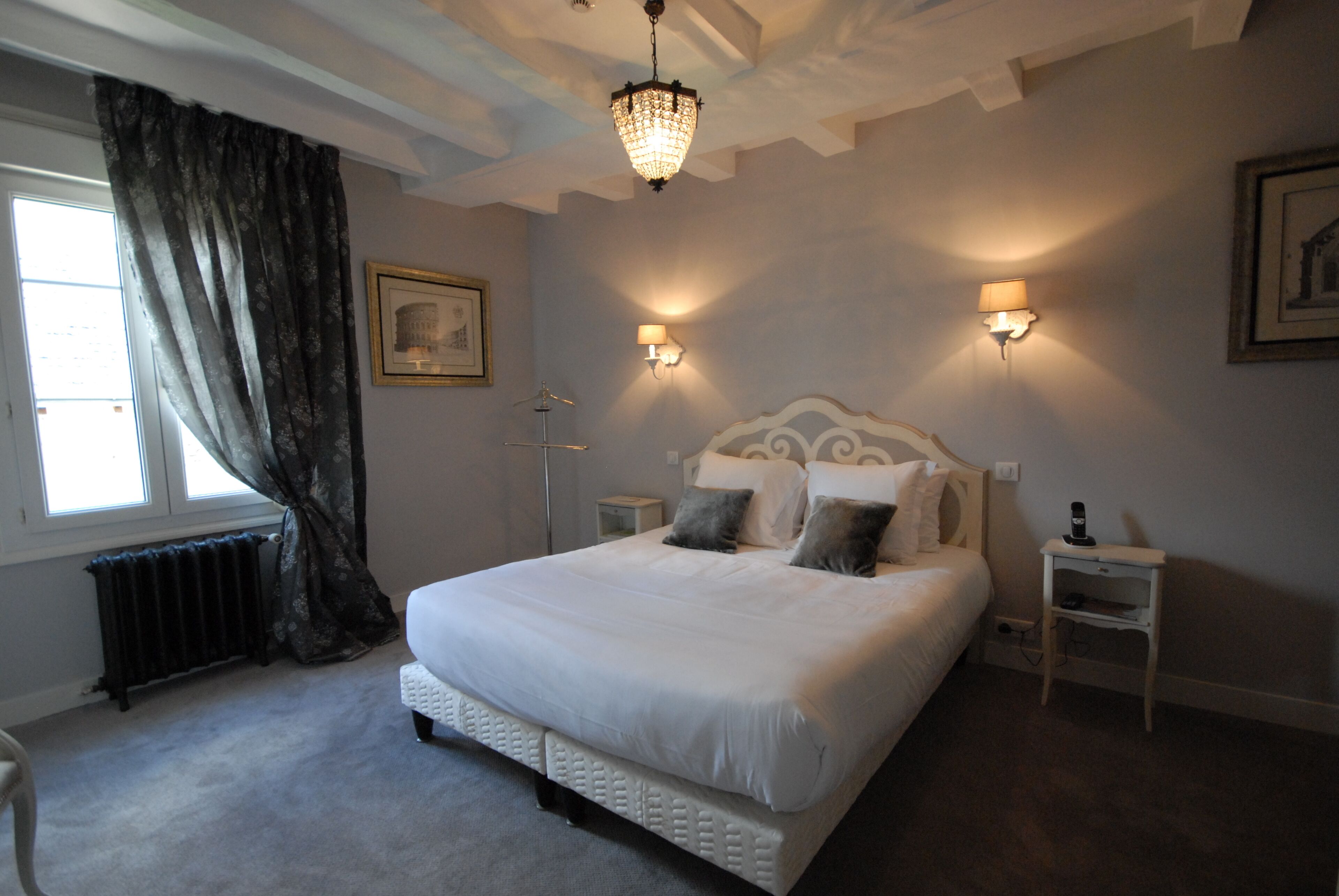 superior double room | minibar, in-room safe, desk, soundproofing